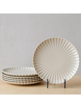 Daisy Dinner Plates Set of 6 - 10.5" Round, Creamy Beige, Elegant Tableware